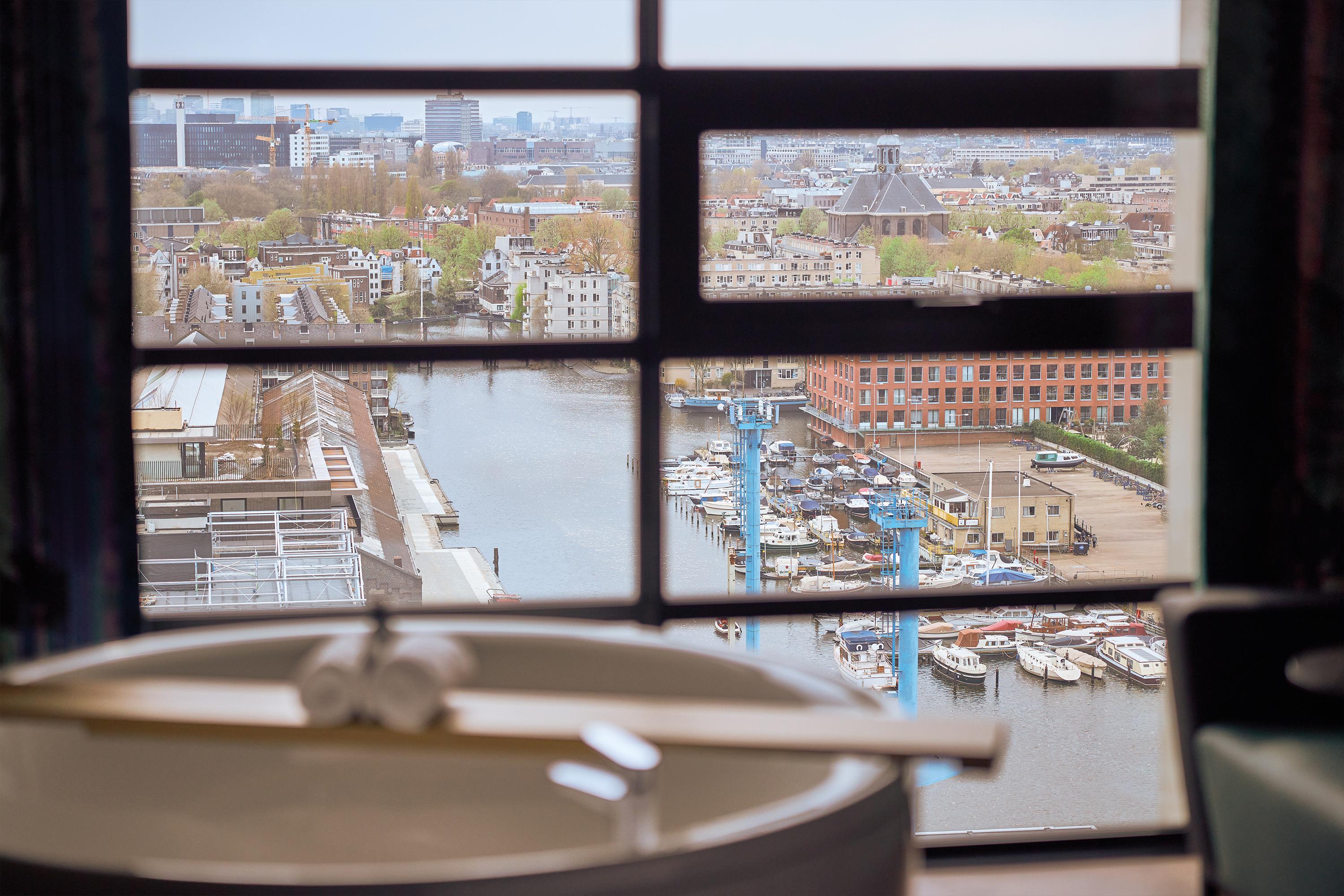 Inntel Hotels Amsterdam Landmark Exterior photo View of the city of Rotterdam from the top of the tower